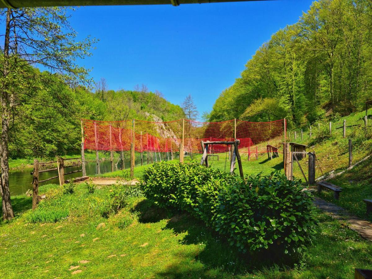 Holiday Home Radocaj Slunj Eksteriør bilde